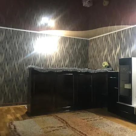 у люби Apartment