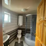 у люби شقة Huklyvyy
